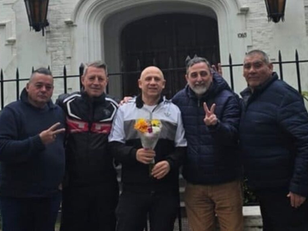 En medio de tanto olvido, Municipales de Vicente López homenajearon a Perón