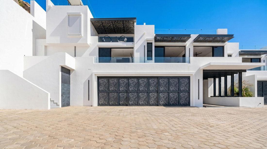 Villa Elevare estate above Cabo San Lucas marina, Pedregal