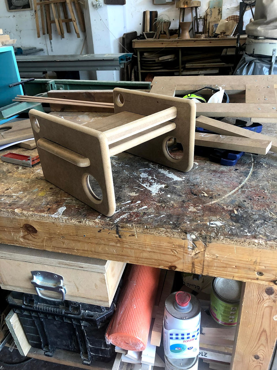 Eatanu booster dining seat shape models