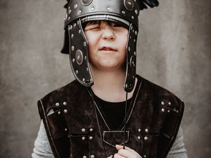 Avothea kleedt ridder Zjef voor zijn lentefeest!