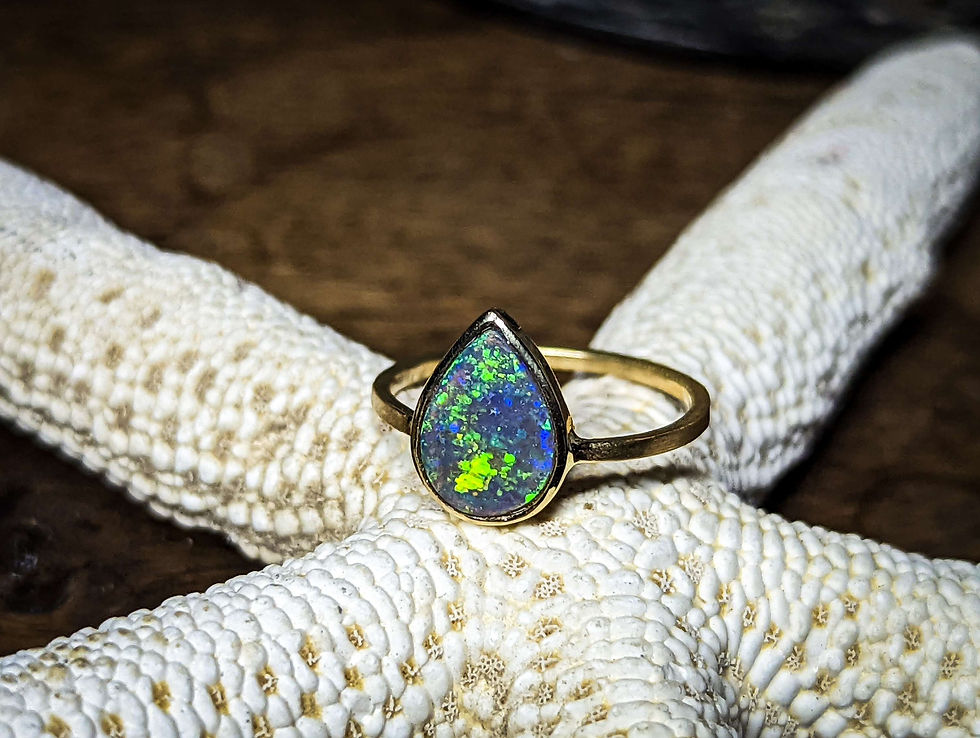 Miniature : Bague chic et tendance en or jaune 18K et opale noire d'Australie, T50 - 5.5US