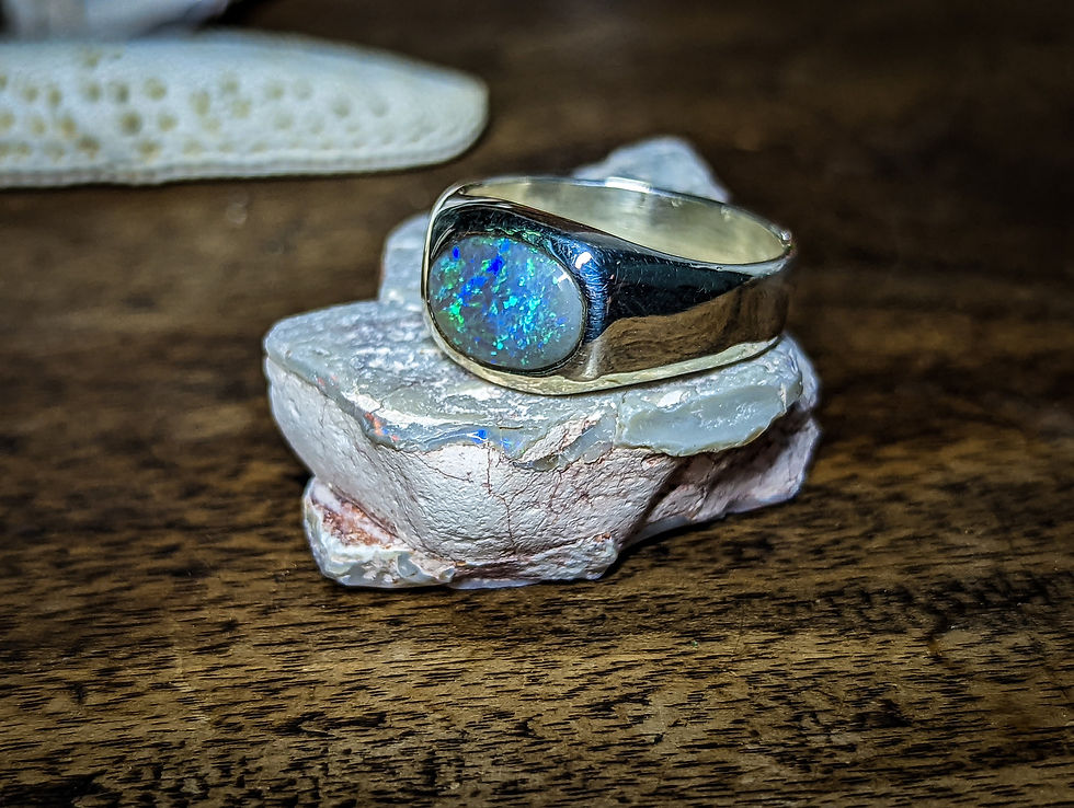 Miniature : Bague homme en opale sombre d'Australie, anneau argent 925 homme / chevalière ar