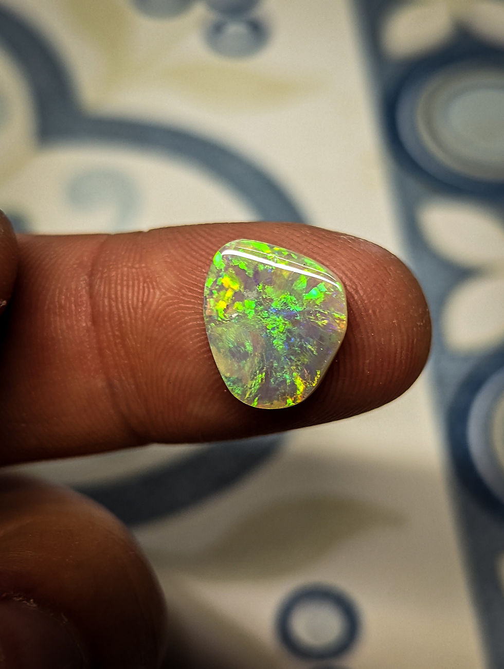 Miniature : Opale sombre d'Australie, Lightning Ridge 2.15 cts