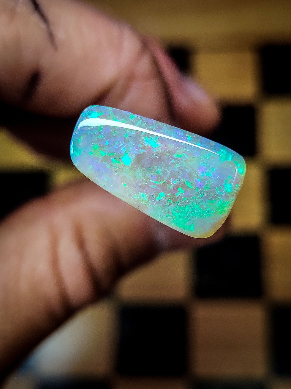 Miniature : Grande opale cristal d'Australie, Lightning Ridge, 5.7 Cts
