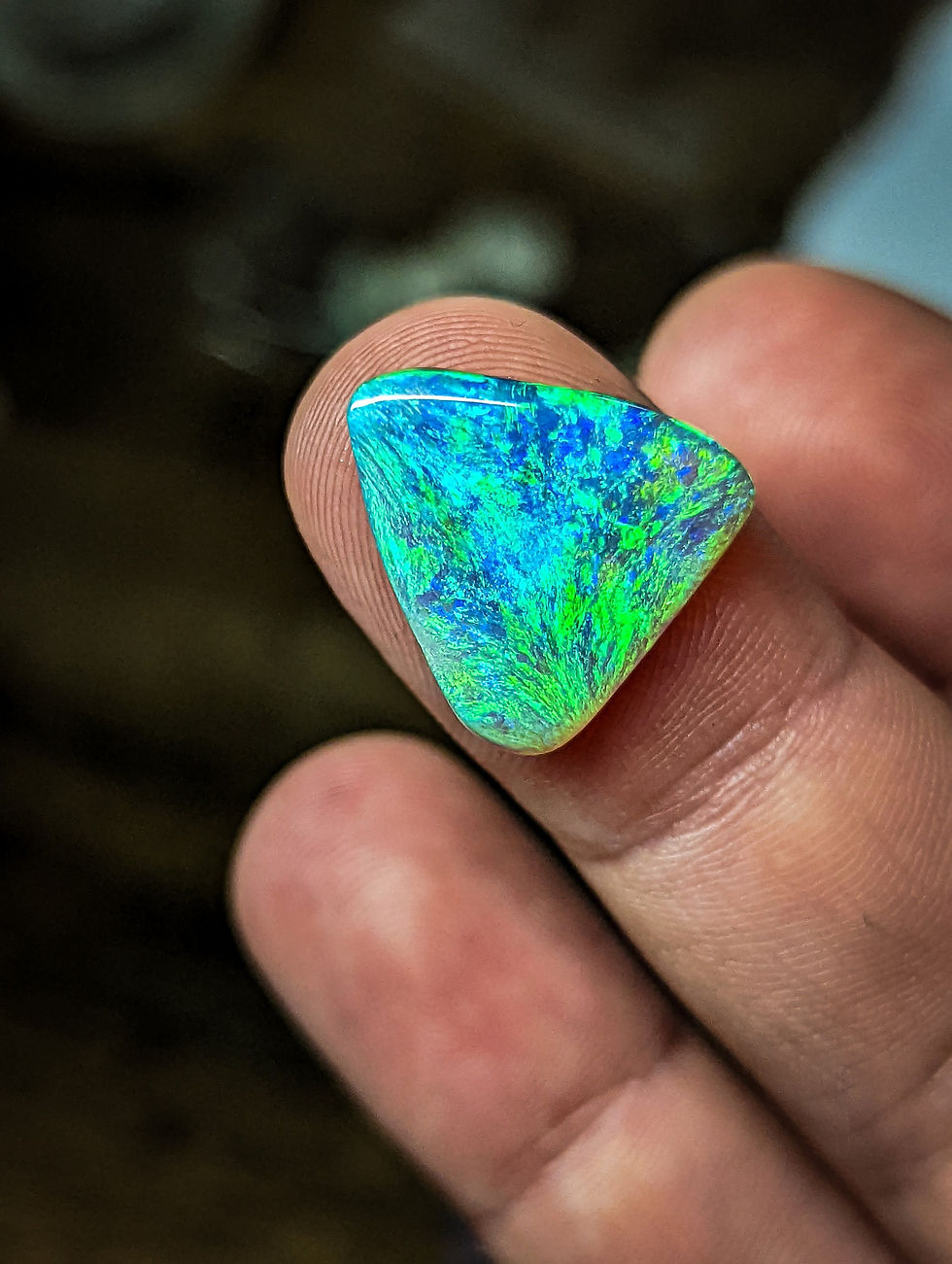 Miniature : Impressionnante opale cristal d'Australie, Lightning Ridge, 5.8 carats