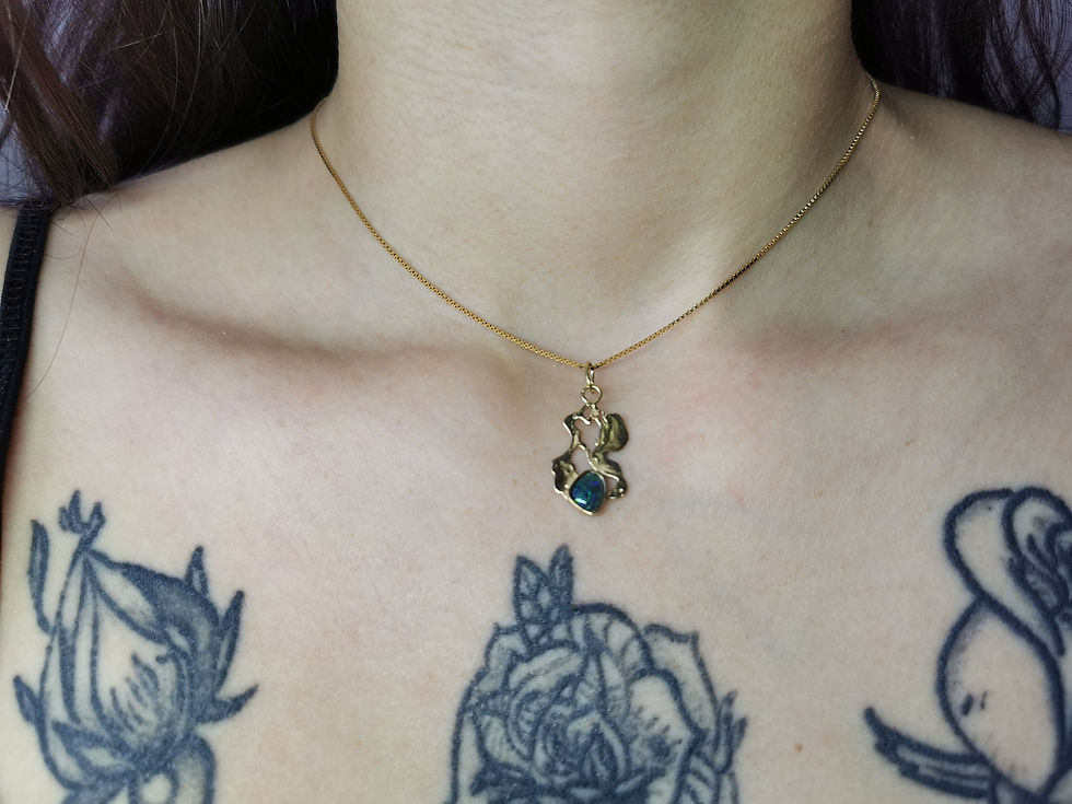 Miniature : Superbe pendentif création unique en or 18K et déclinaisons d'opales cristal d'A