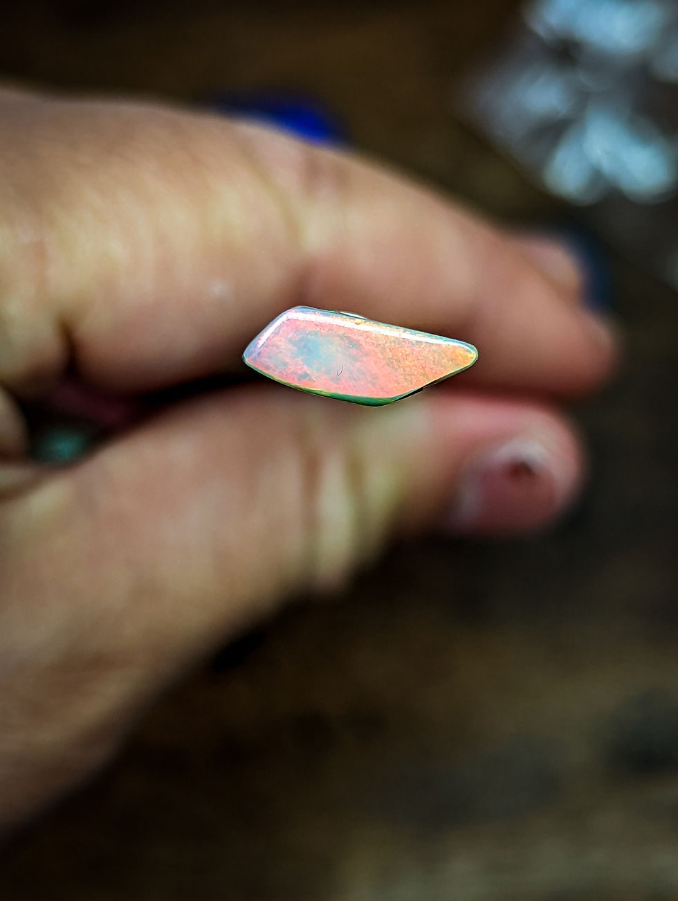 Miniature : Opale sombre d'Australie, Lightning Ridge, 1.42 carats