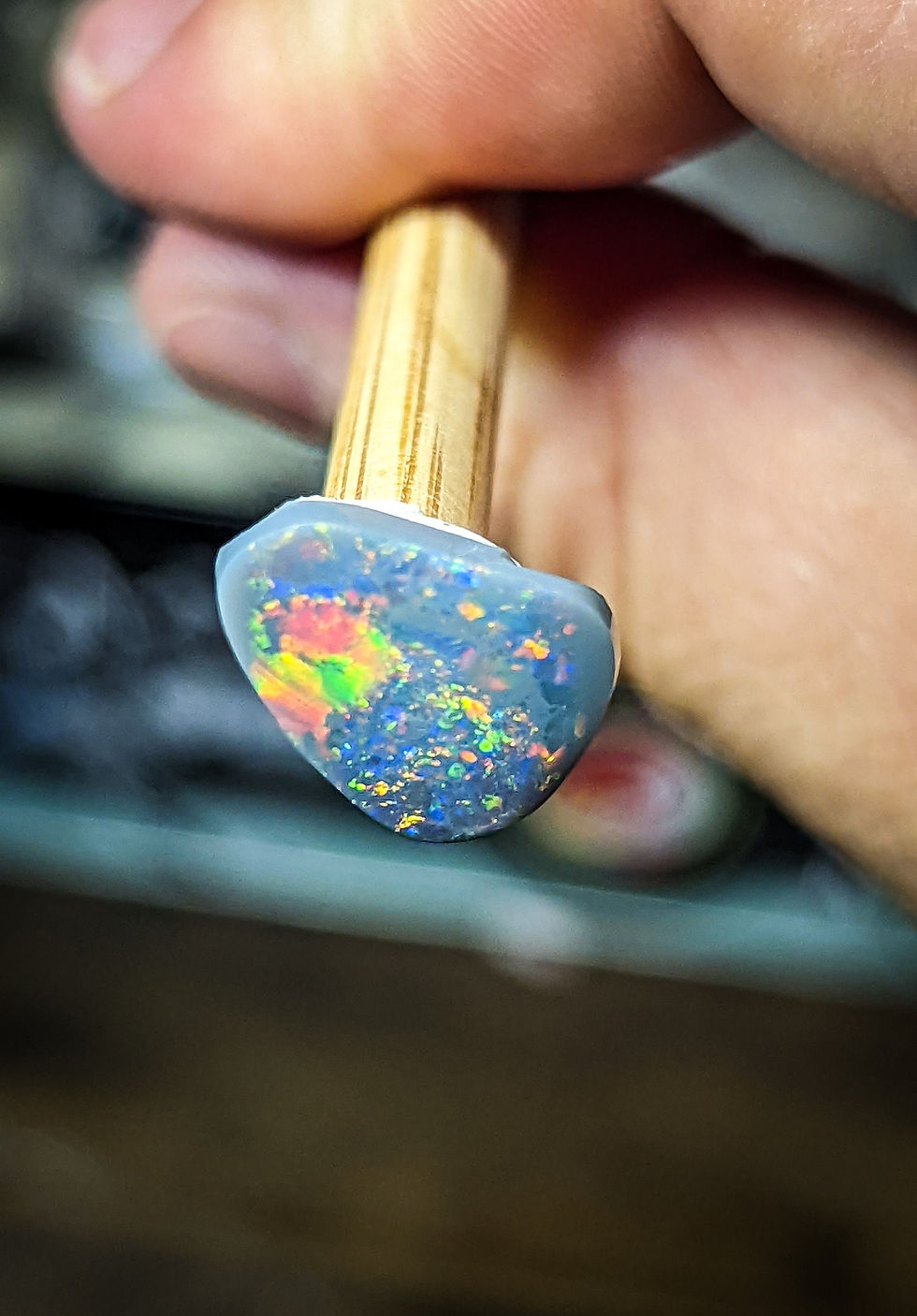 Miniature : Belle opale sombre d'Australie, Lightning Ridge 3.7 cts