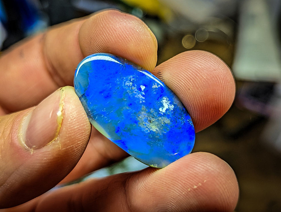 Miniature : Opale sombre d'Australie , Lightning Ridge, 17 carats