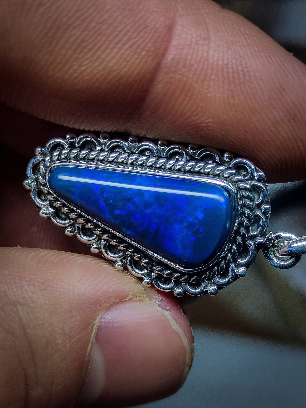 Superbe pendentif opale noire d'Australie, argent 925, style ethnique