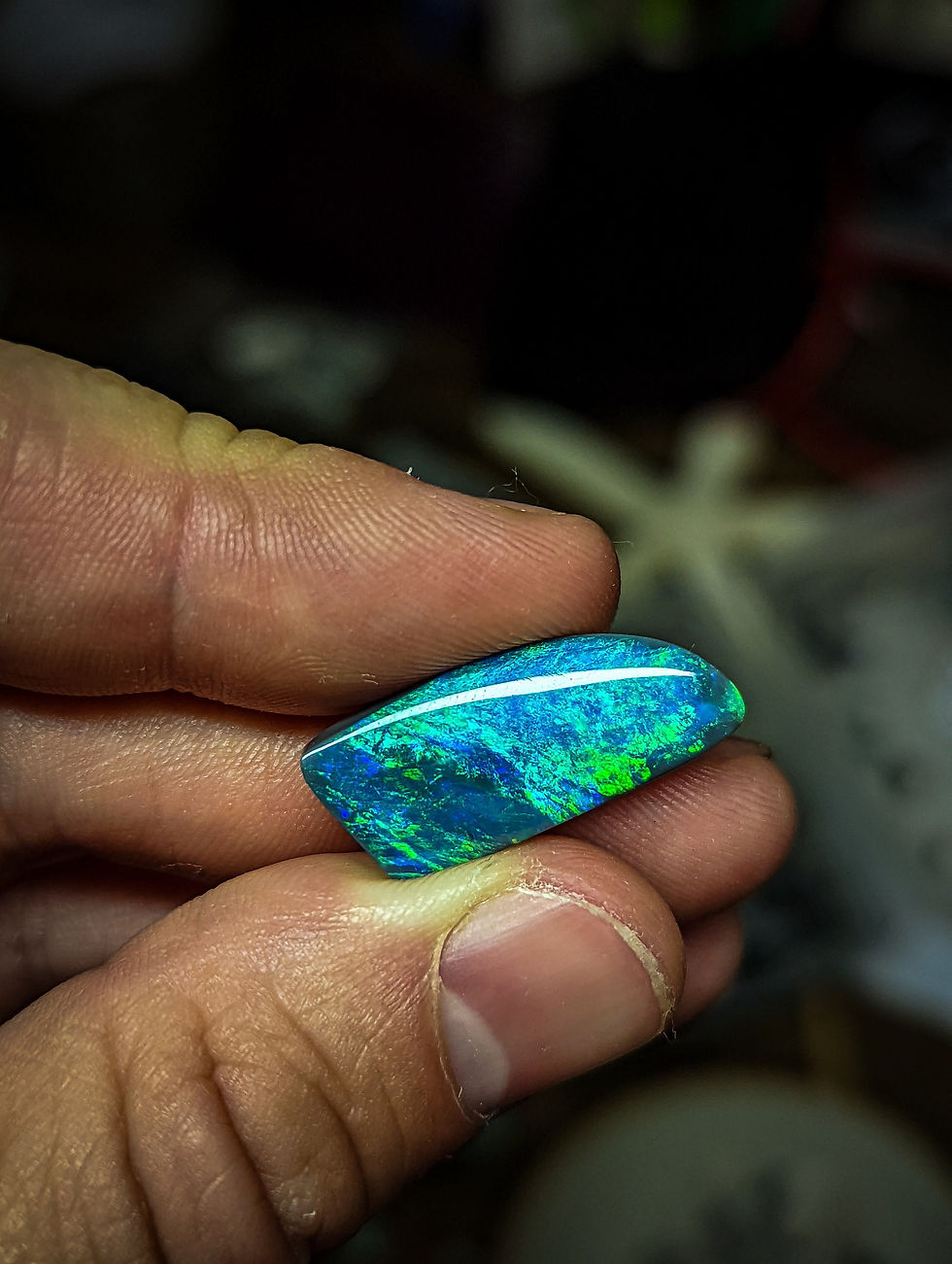 Miniature : Magnifique opale noire d'Australie, Lightning Ridge, 11.5 carats