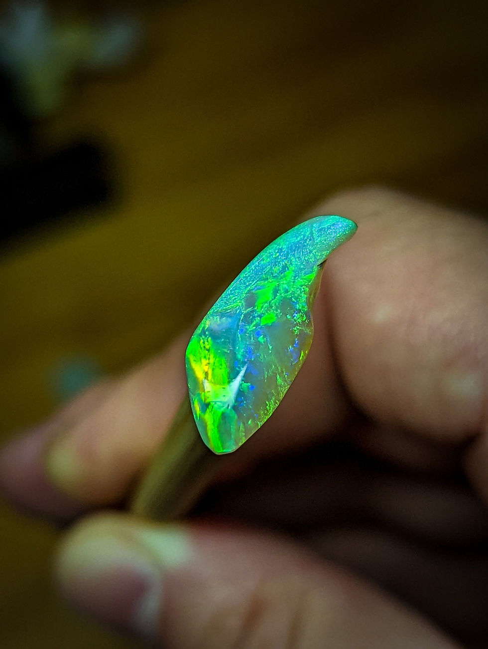 Miniature : Opale crystal d'Australie, Lightning Ridge, 4 carats