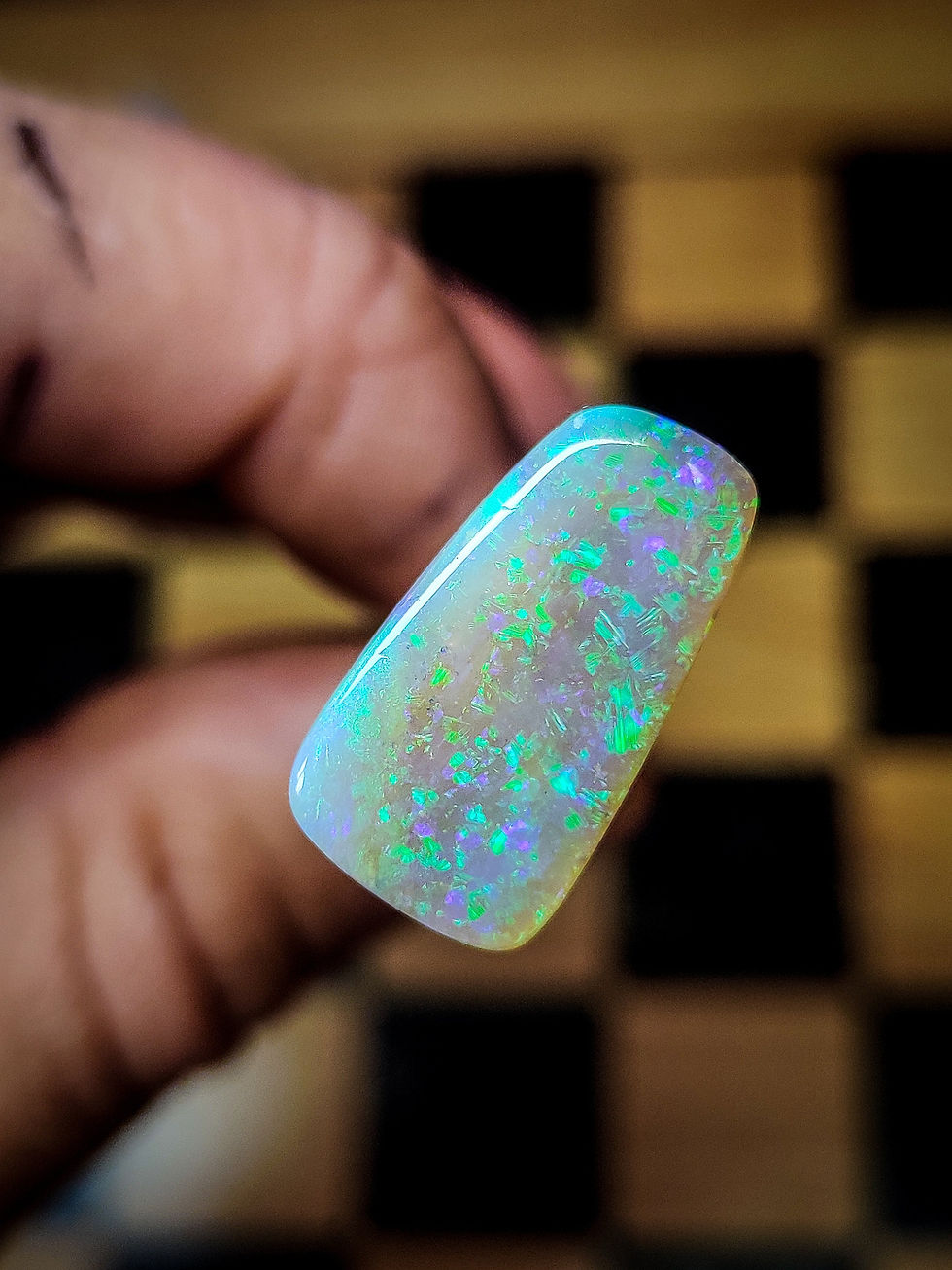 Miniature : Grande opale cristal d'Australie, Lightning Ridge, 5.7 Cts