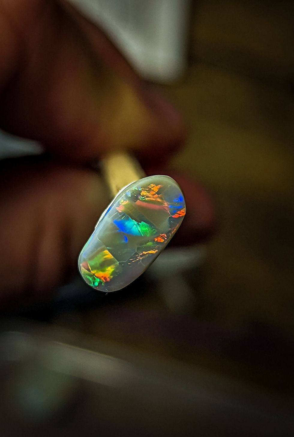 Miniature : Opale sombre d'Australie, Lightning Ridge, 1.4 carats