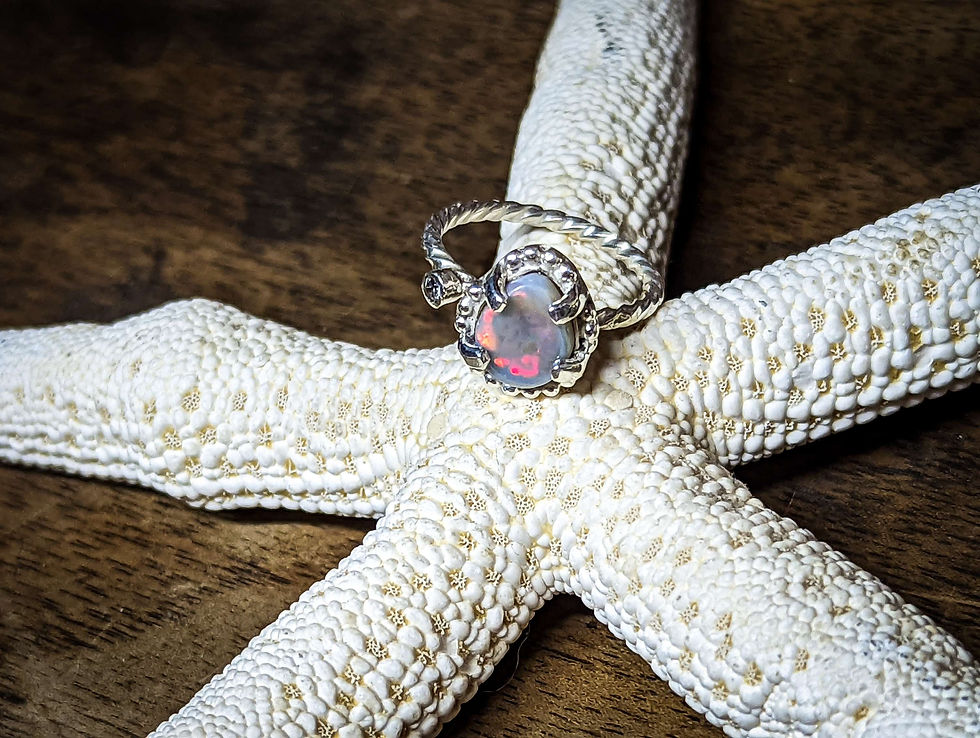 Miniature : Bague en argent 925, avec opale sombre d'Australie  taille 49 FR, 5 US.
