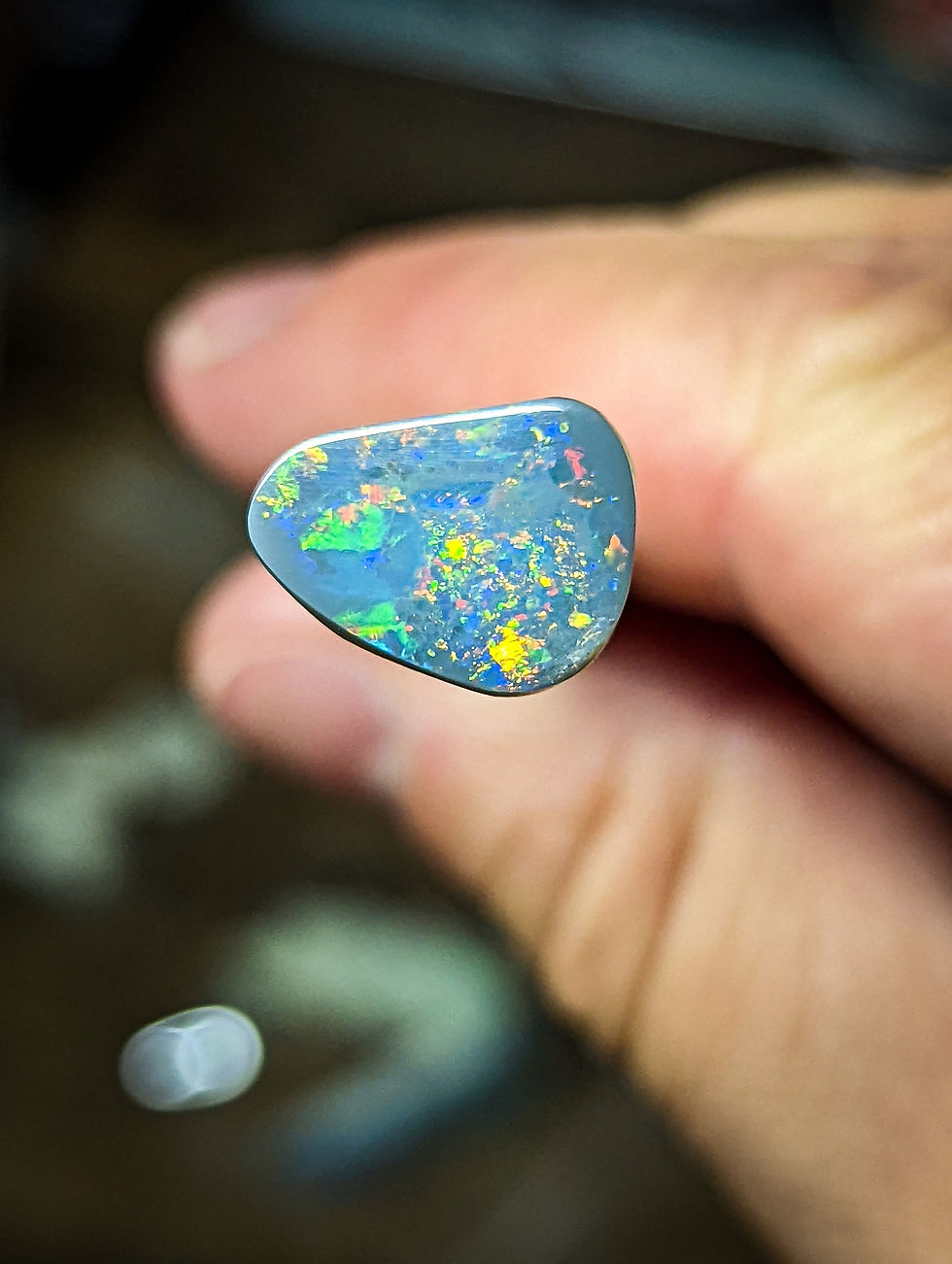Miniature : Belle opale sombre d'Australie, Lightning Ridge 3.7 cts