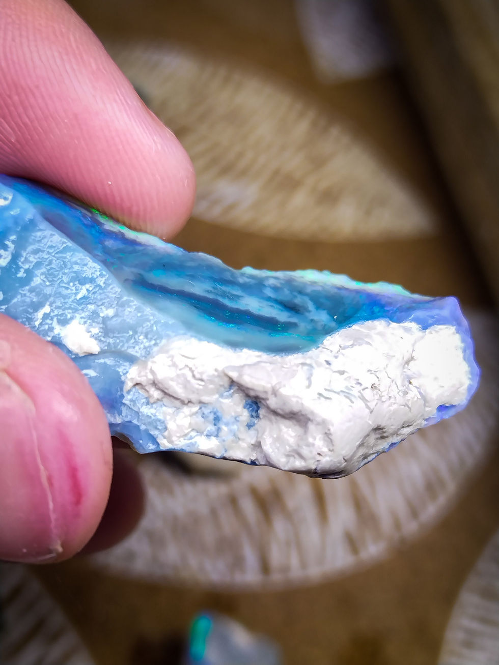 Miniature : Opale noire brute d'Australie de Lightning Ridge