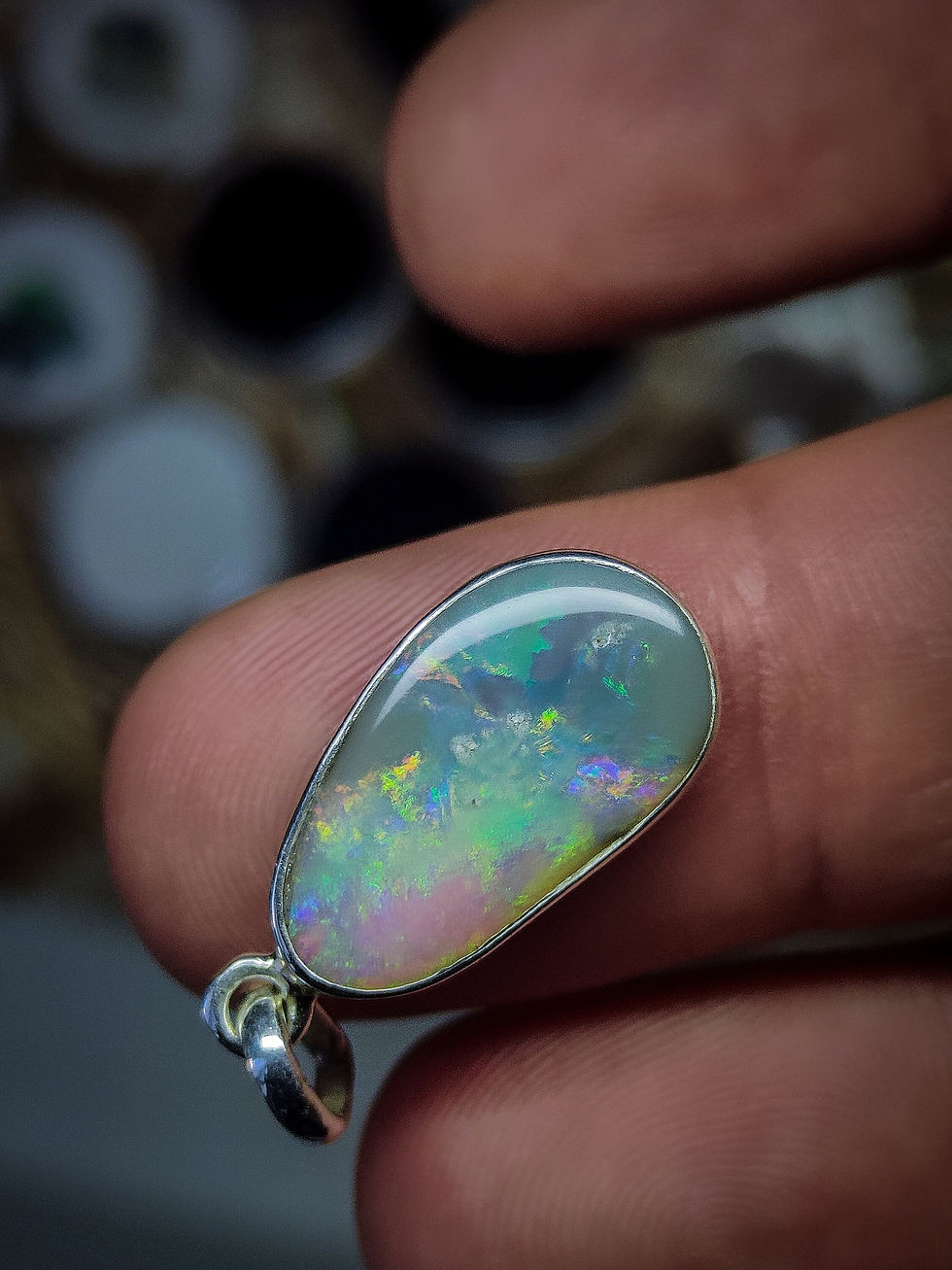 Miniature : Superbe pendentif opale sombre d'Australie, argent 925