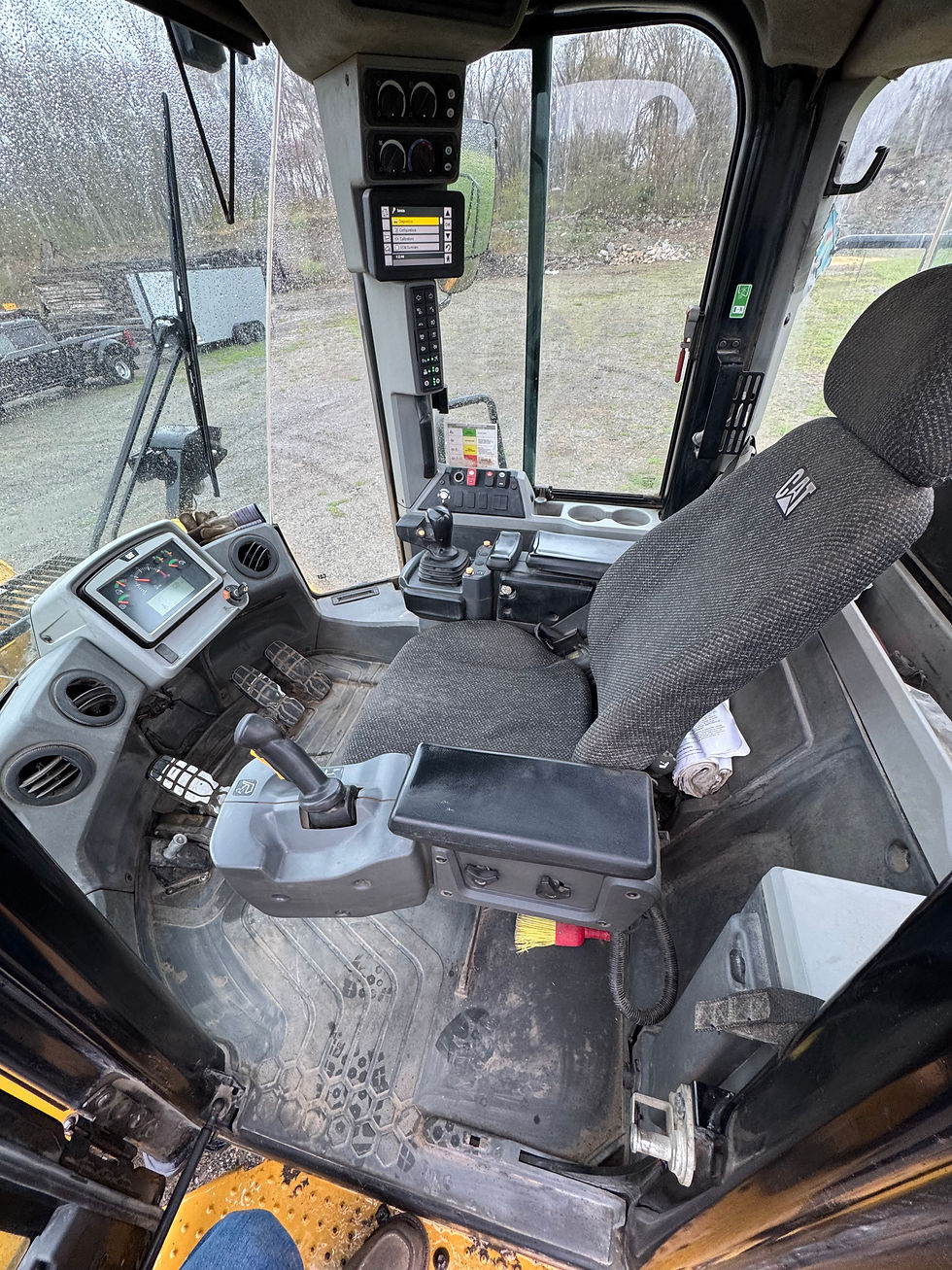 Thumbnail: 2019 CAT 966M