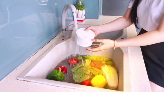 Máy rửa rau quả được làm sạch bằng công nghệ hydroxyl.
content media