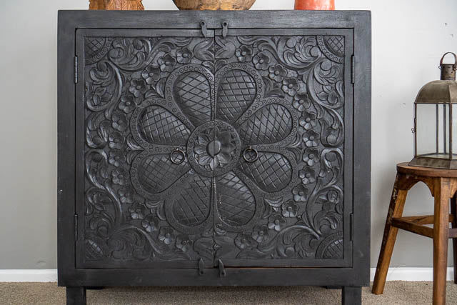 Thumbnail:  Liyana Sideboard