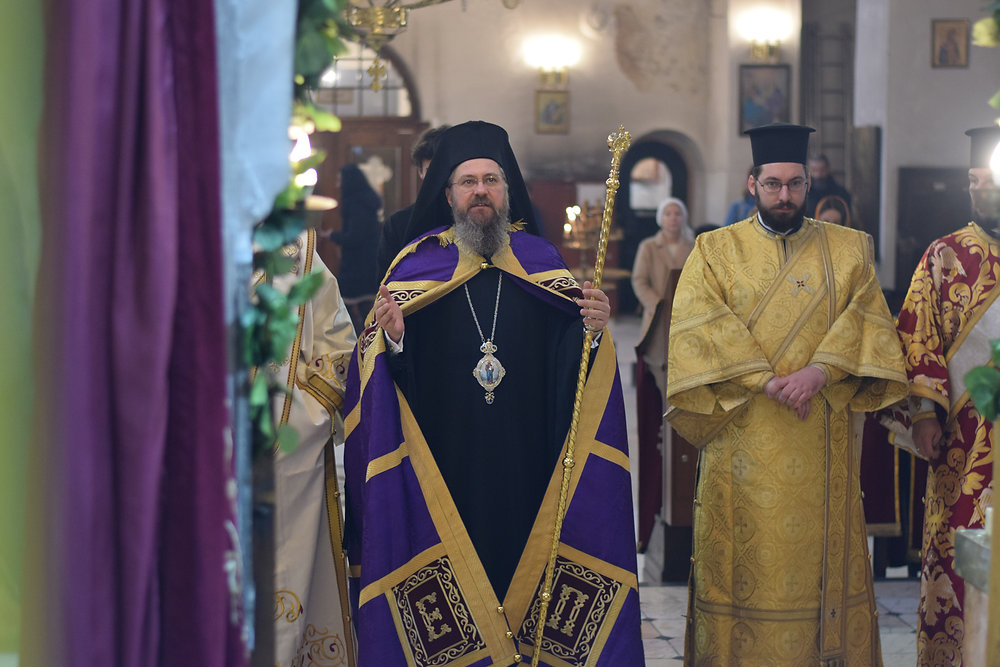 Празникът на Честните вериги на св. апостол Петър беше почетен в София