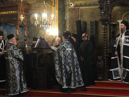 Второто „Последование на Жениха“ съборно бе изпълнено в митрополитската катедрала „Св. Неделя“