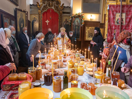 Празникът на св. Харалампий бе почетен с архиерейска служба в столичния храм „Покров Богородичен“