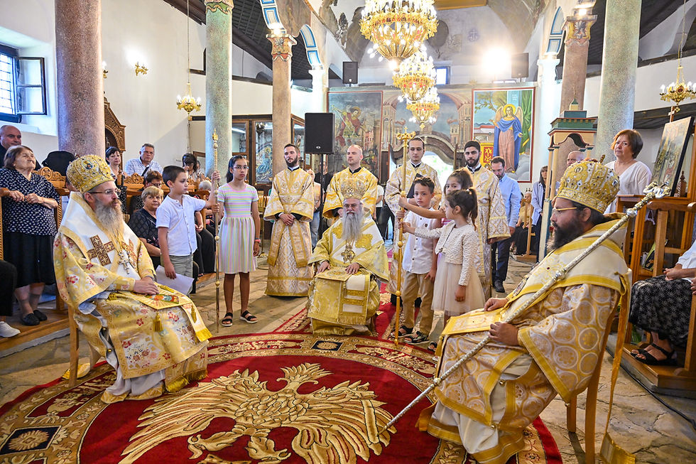 Обновление и архиерейска света Литургия в град Брезово