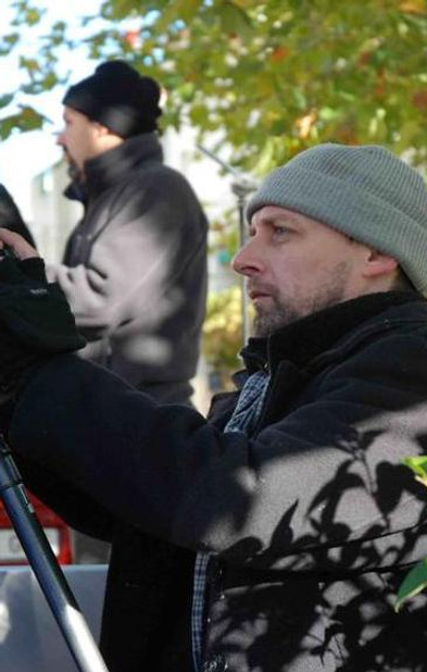 Andrew Brooke on the set of Gemalogia