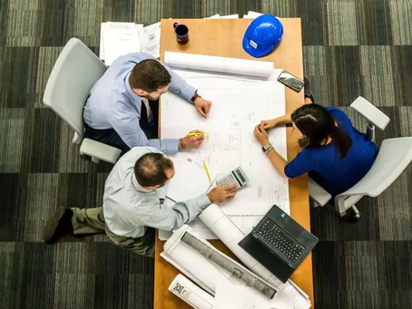 "Dominando el sector de la Construcción: Los Roles Más Lucrativos del Sector"