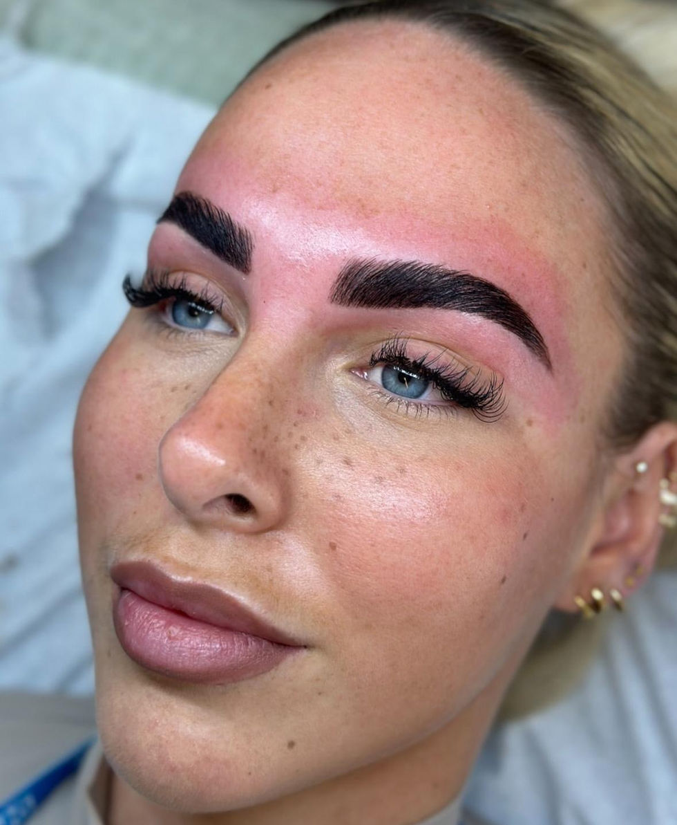 BROW LAMINATION & HYBRID STAIN