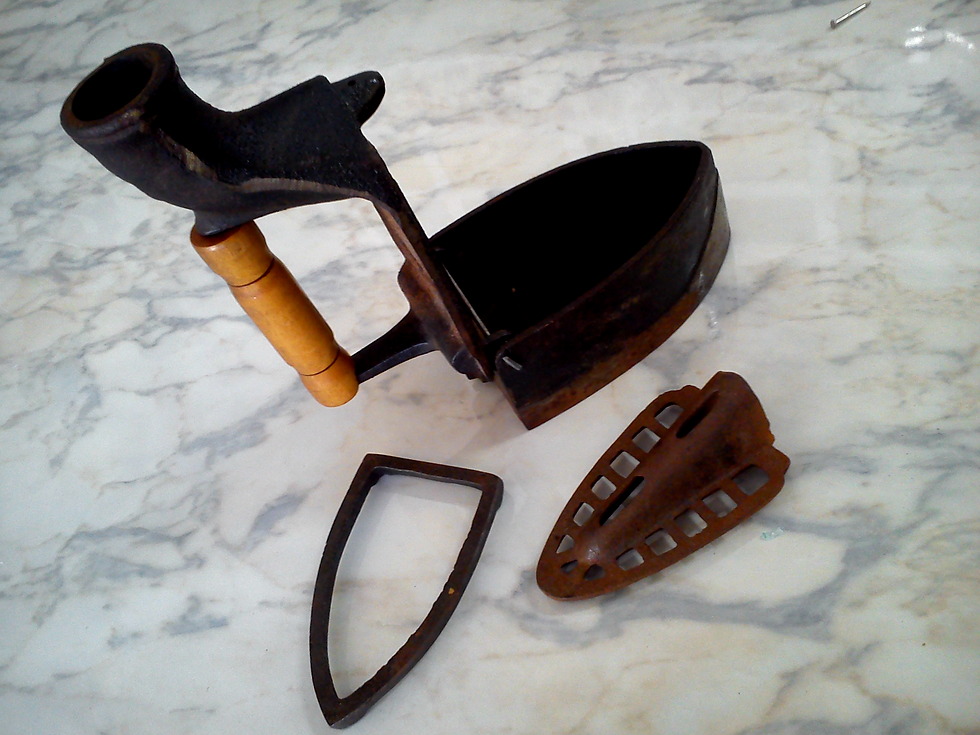 Miniatura: Ferro a Brasa Modelo Chaminé com descanso.