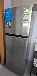 Old, Spoilt Fridge For Disposal In Singapore - Junk Value Provides Same Day Removal