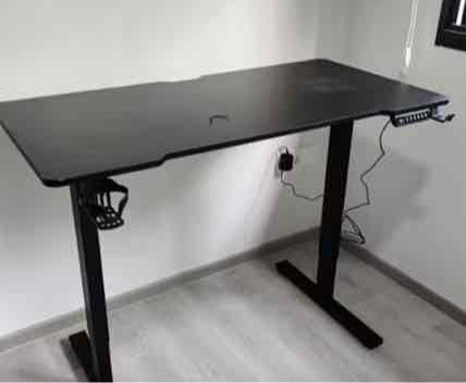 Study Table Dismantled & Disposed - Junk Value Recycling Singapore