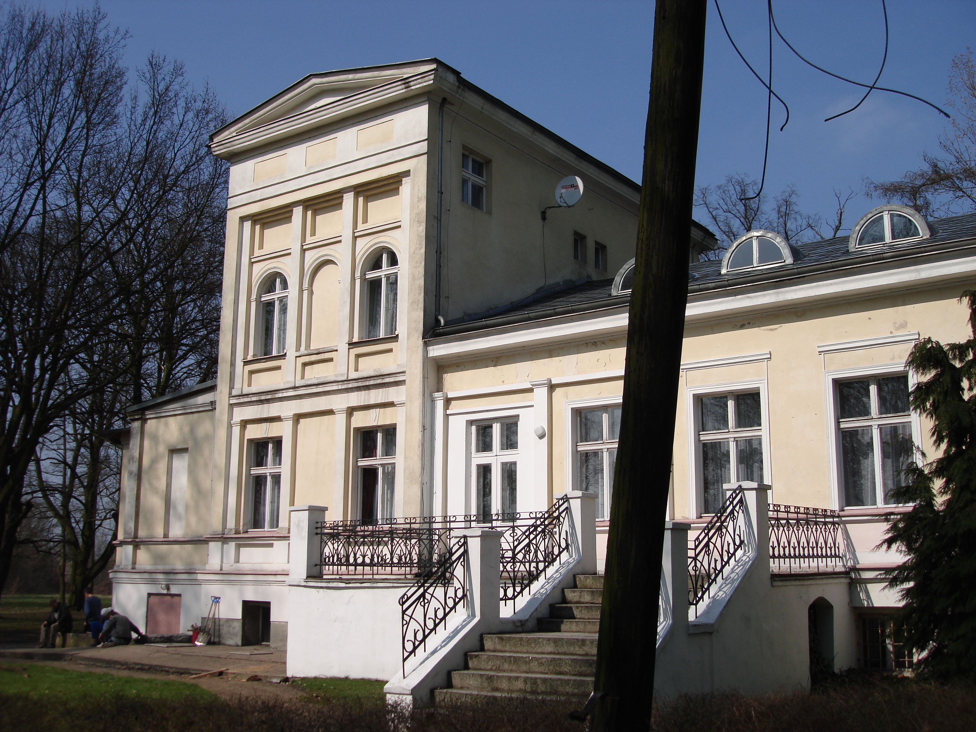 PAŁAC W SAPOWICACH