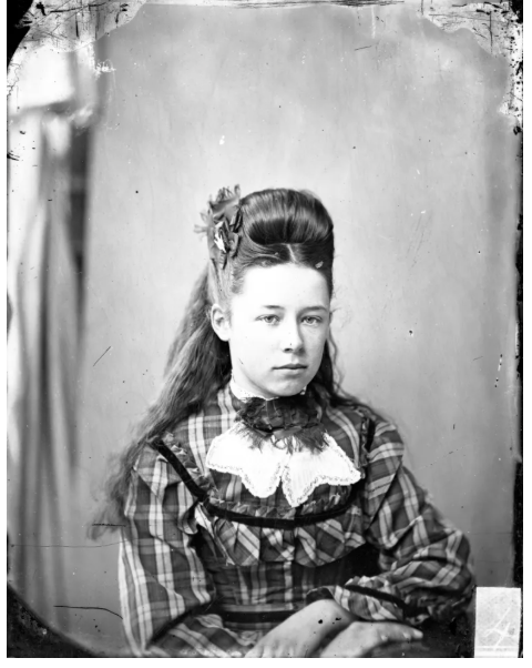 Lucy age 17