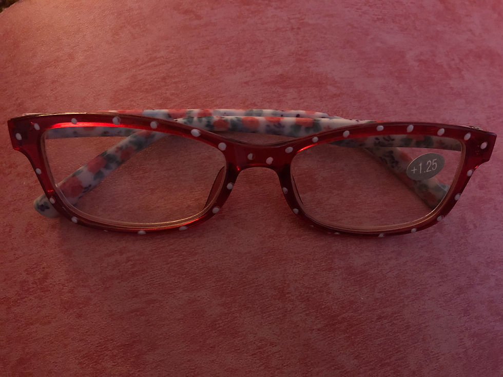 Thumbnail: Dotty chic Readers