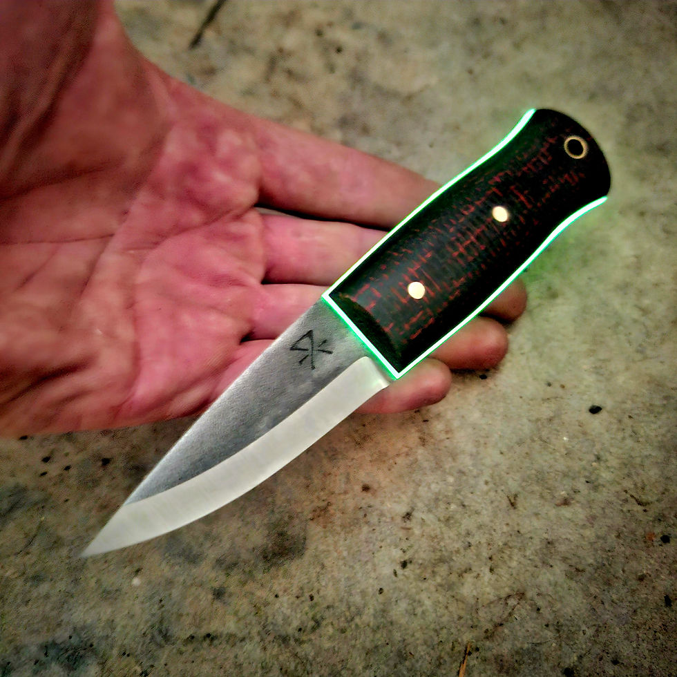 Thumbnail: Nächen neck knife with glow liners