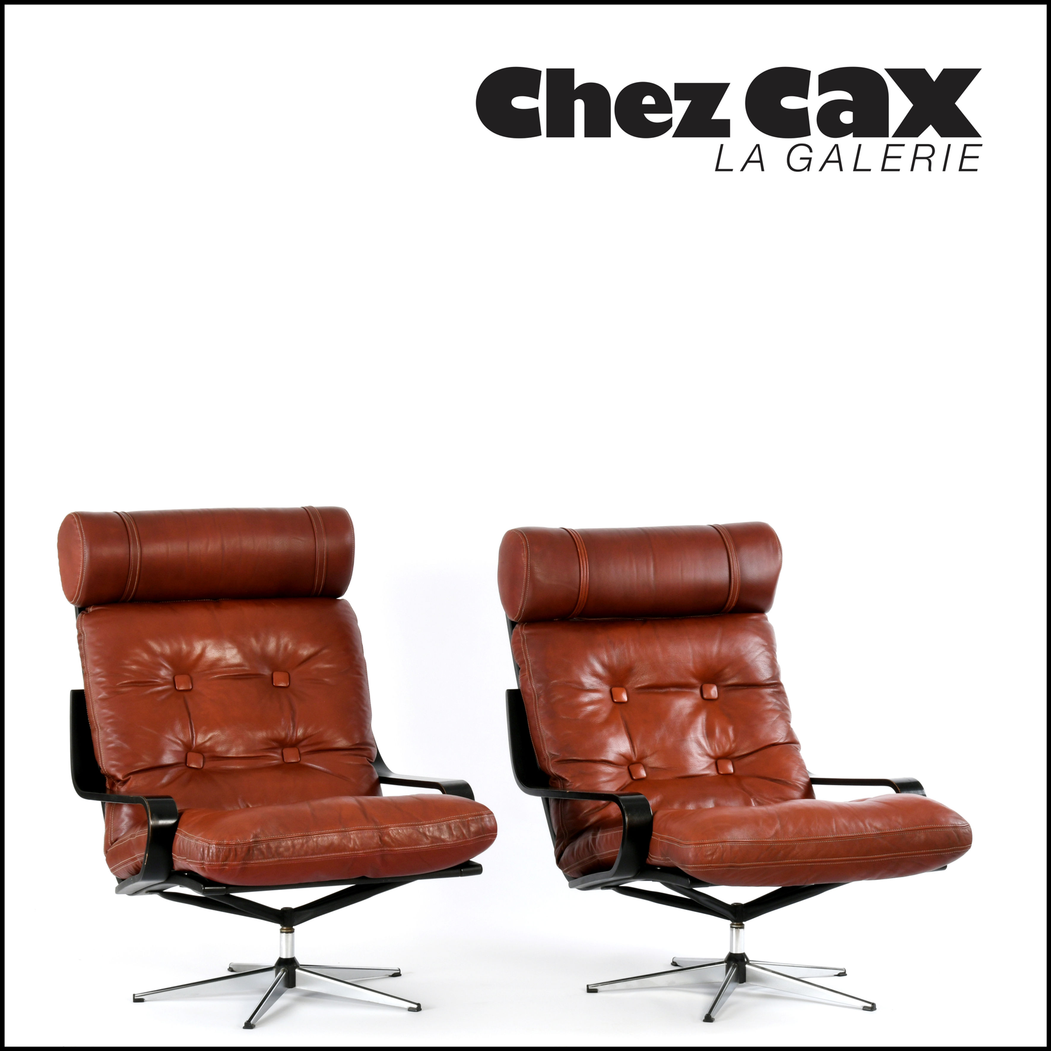 Paire de fauteuils lounge