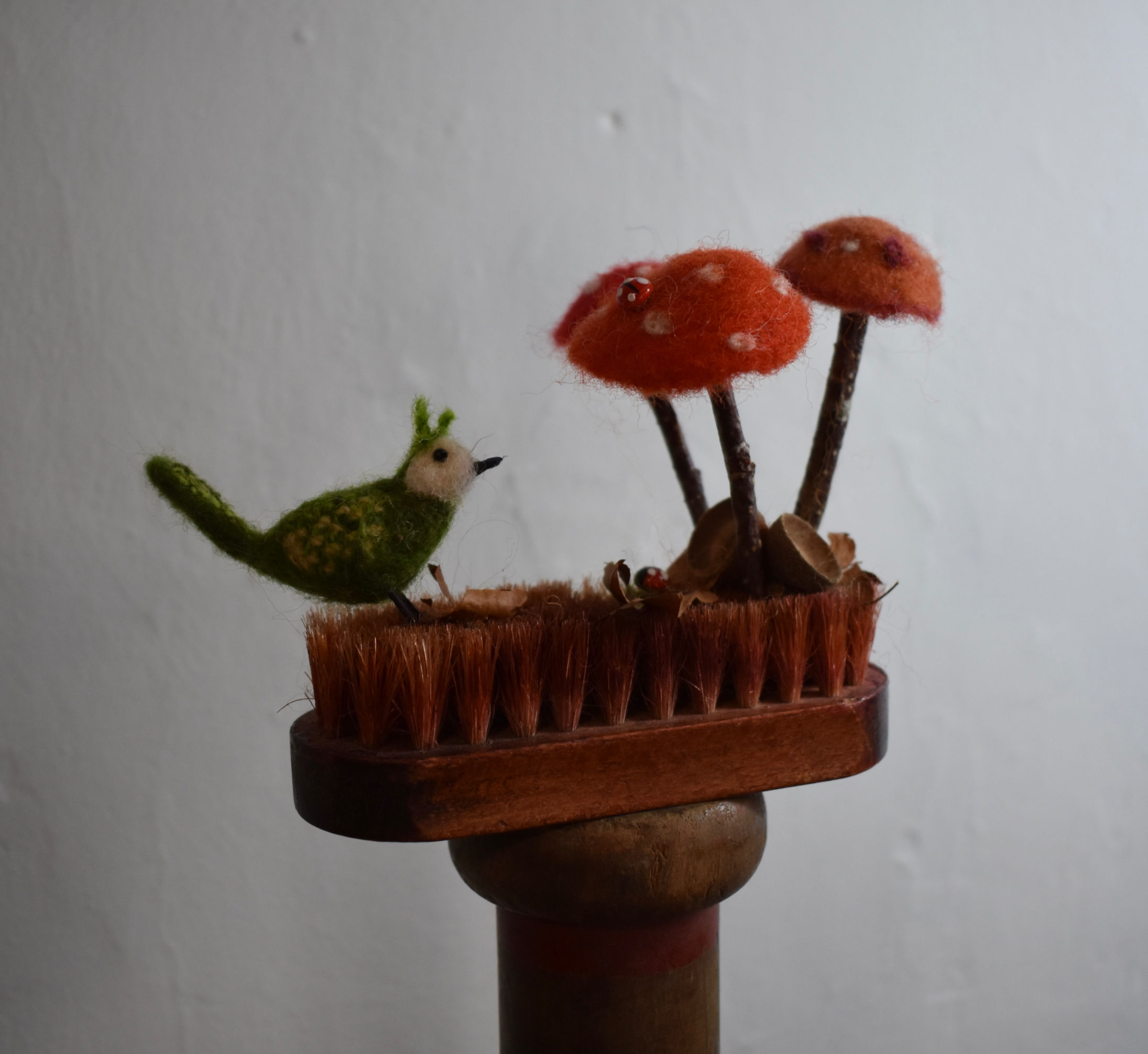 Tweedy Bird with mushroom on vintage Brush
