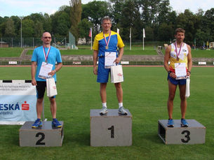 Pavel Bulva & Eliška Němcová aneb on na MČR veteránů ve vícebojích, ona na MČR juniorek