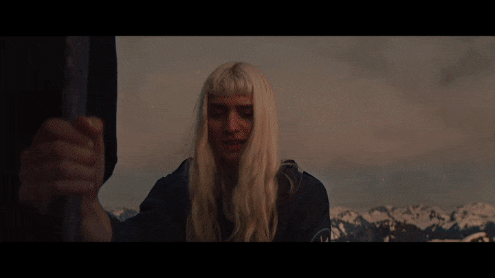 Alida Walking (2).gif