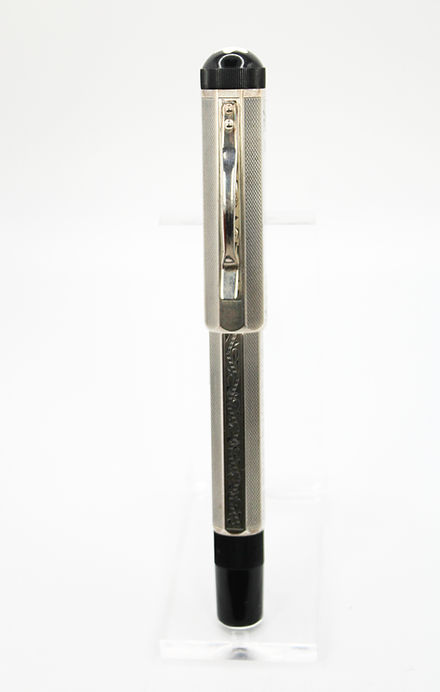 Montblanc Lorenzo De Medici LE Fountain Pen (111725-MH - MB13 Montblanc Lorenzo De Medici LE Fountain Pen (111725-MH - MB13