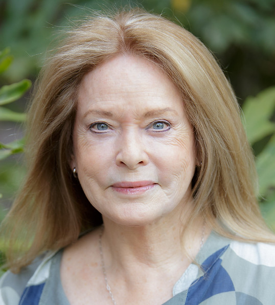 Anita Profile ok 2.jpg