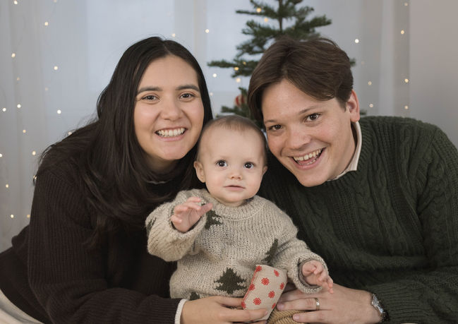 Weihnachtsshooting Wien
Weihnachtsgeschenk
Weihnachtsfotos Weihnachten Familienfotos Wien Newborn Homestory Newbornshooting Newborn Homestory Newbornfotos Babybauchshooting Babybauchfotos
Pregnancyshooting Vienna
Schwangerschaftsfotos
Schwangerschaft
Fotografin Wien Magdalena Waldl Fotografie
christmas session vienna
christmas photos wien
christmas shootvienna