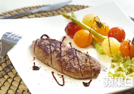 【新聞分享】燒味牛扒變啫喱 社企大廚：想吞嚥困難患者食得有尊嚴 