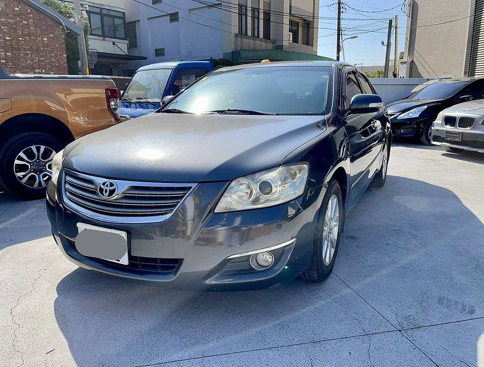 縮圖：TOYOTA Camry(買車送烤漆)