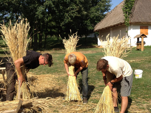 Zsúpfedés készítő tábor Oszkó 2012