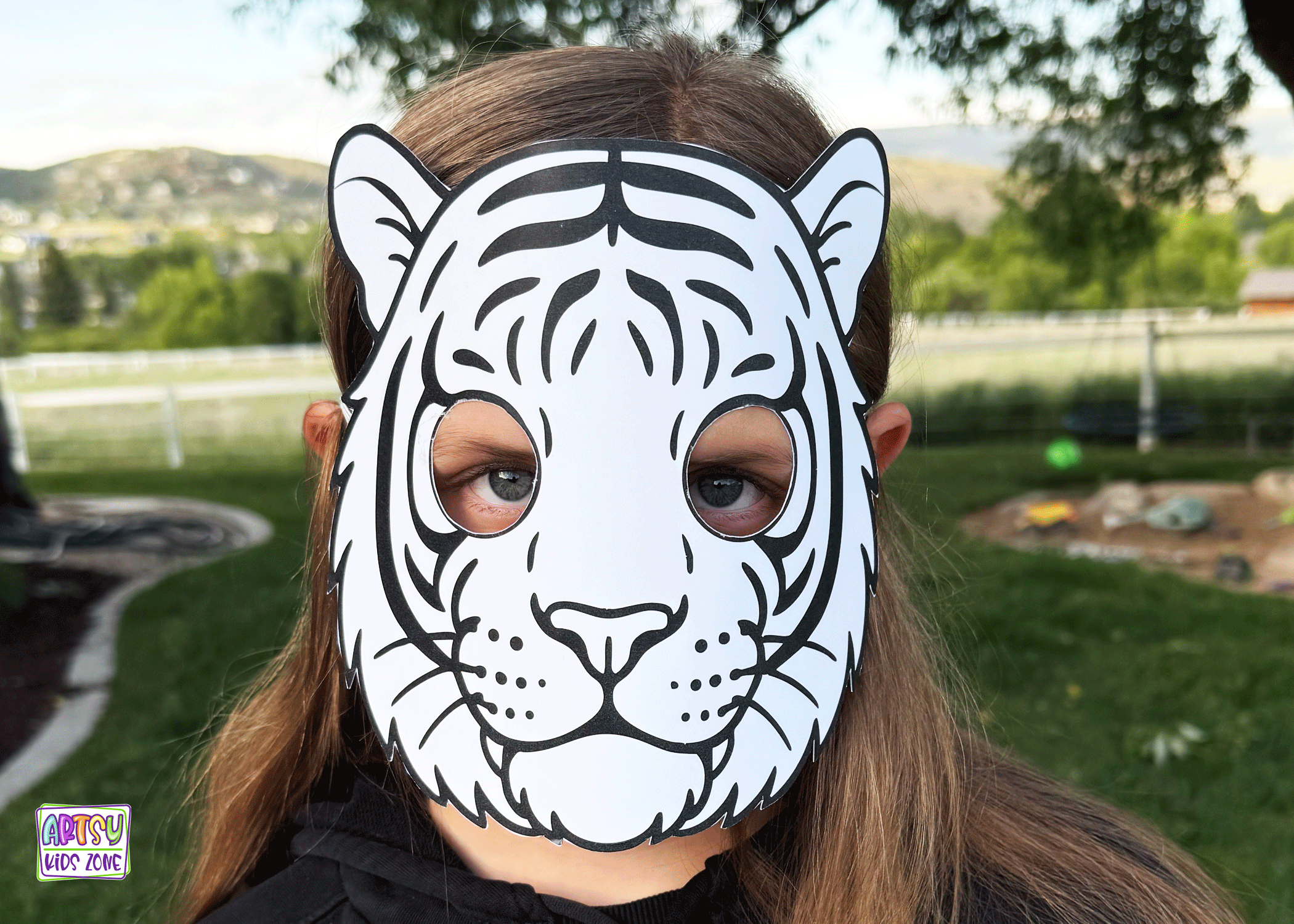 Printable tiger paper mask.